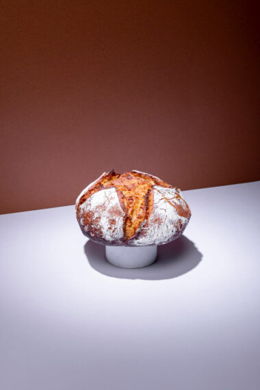 Photographie de studio des pains au levain de la boulangerie lyonnaise JADIS.
