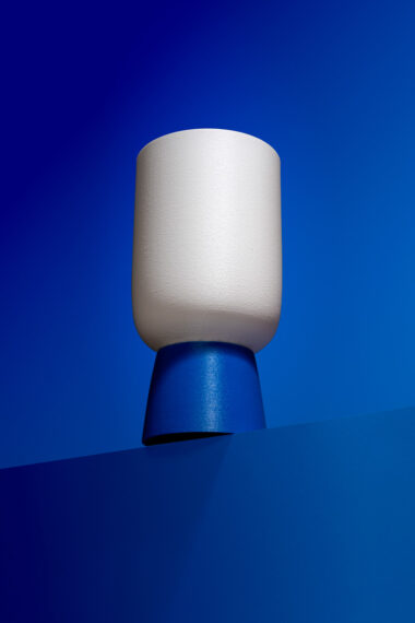 Photographie de produit en studio d'une lampe de la marque Vohmo dessinée Gauthier Chovin