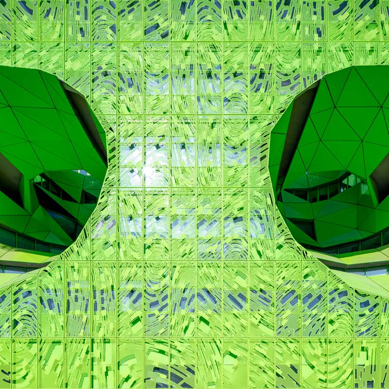 Photographie d'architecture des ouvertures du cube vert de Euronews - Studio Odette photographe d'architecture Lyon